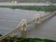 Vista del viejo puente Pumarejo sobre el río Magdalena, estructura que limita la navegabilidad fluvial y el desarrollo portuario en Barranquilla.