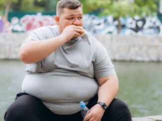 En 2026, el lema oficial es “8 mil millones de razones para actuar contra la obesidad”, destacando que la problemática afecta a toda la humanidad