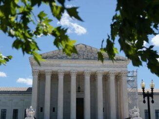 El Tribunal Supremo de EE.UU. revoca el veto a las terapias de conversión, prácticas controvertidas que buscan cambiar la orientación sexual o identidad de género de menores