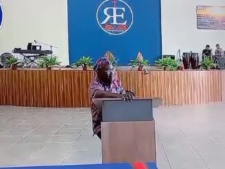 Momentos de consternación vivío la comunidad cristina Iglesia Roca Eterna al ver el fallecimiento del pastor Ernesto Brissett, mientras predicaba