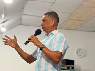 Jair González Tinoco comparte su historia de fe, liderazgo y servicio a la comunidad desde el ministerio y la vida pública.