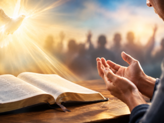 Biblia abierta en 1 Corintios 14 junto a una reflexión sobre el hablar en lenguas y los dones espirituales en la vida cristiana.