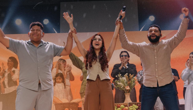 Nayeth Perea interpreta “Fortaléceme”, su nuevo sencillo cristiano que transmite un mensaje de fe, esperanza y fortaleza en medio de la ansiedad.